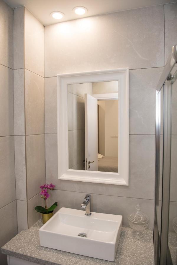 Skin Suites-Luxury Living Nicosia Buitenkant foto